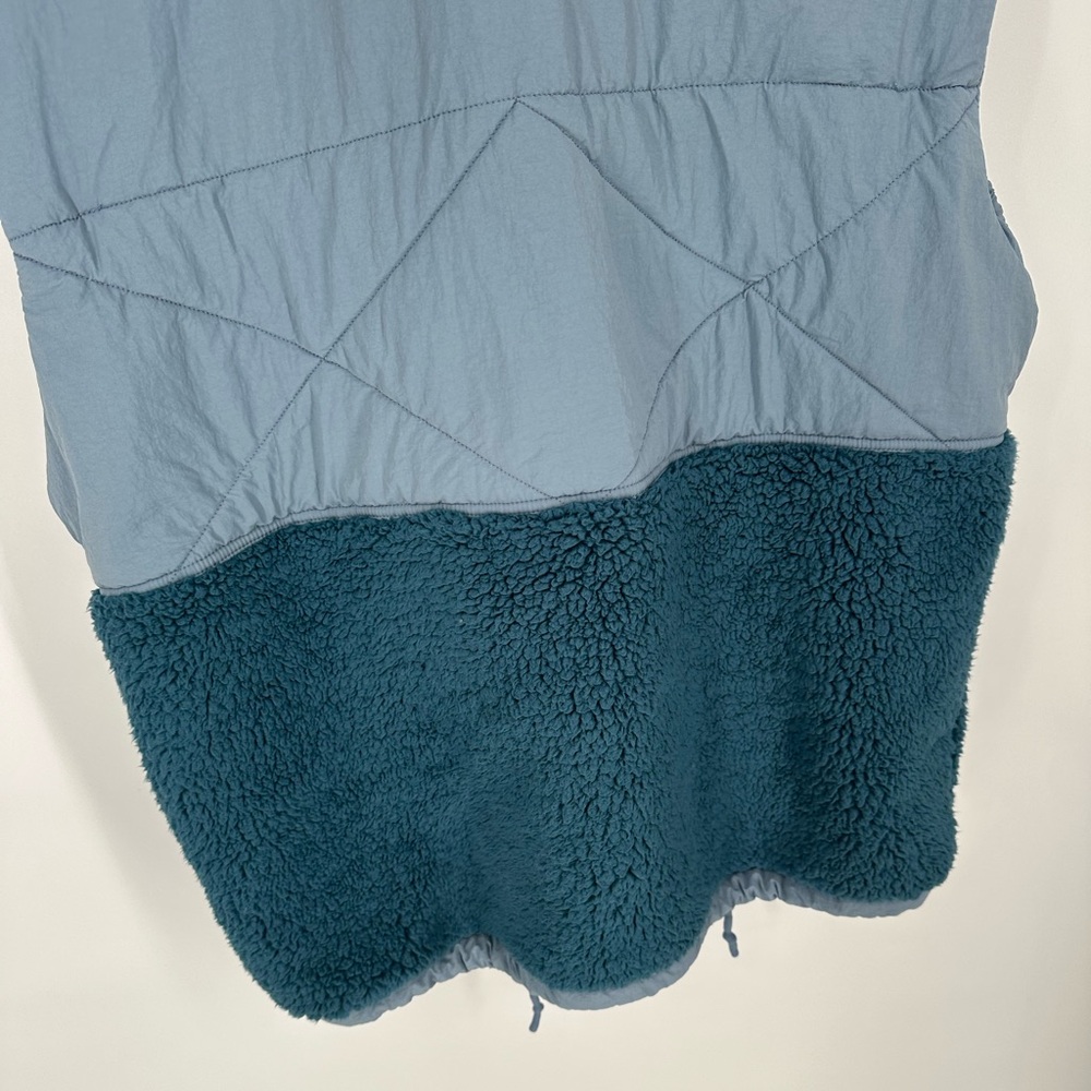 Free People Movement Adventure Awaits Vest Cosmic Sea Blue Size Medium Fleece - Picture 10 of 15